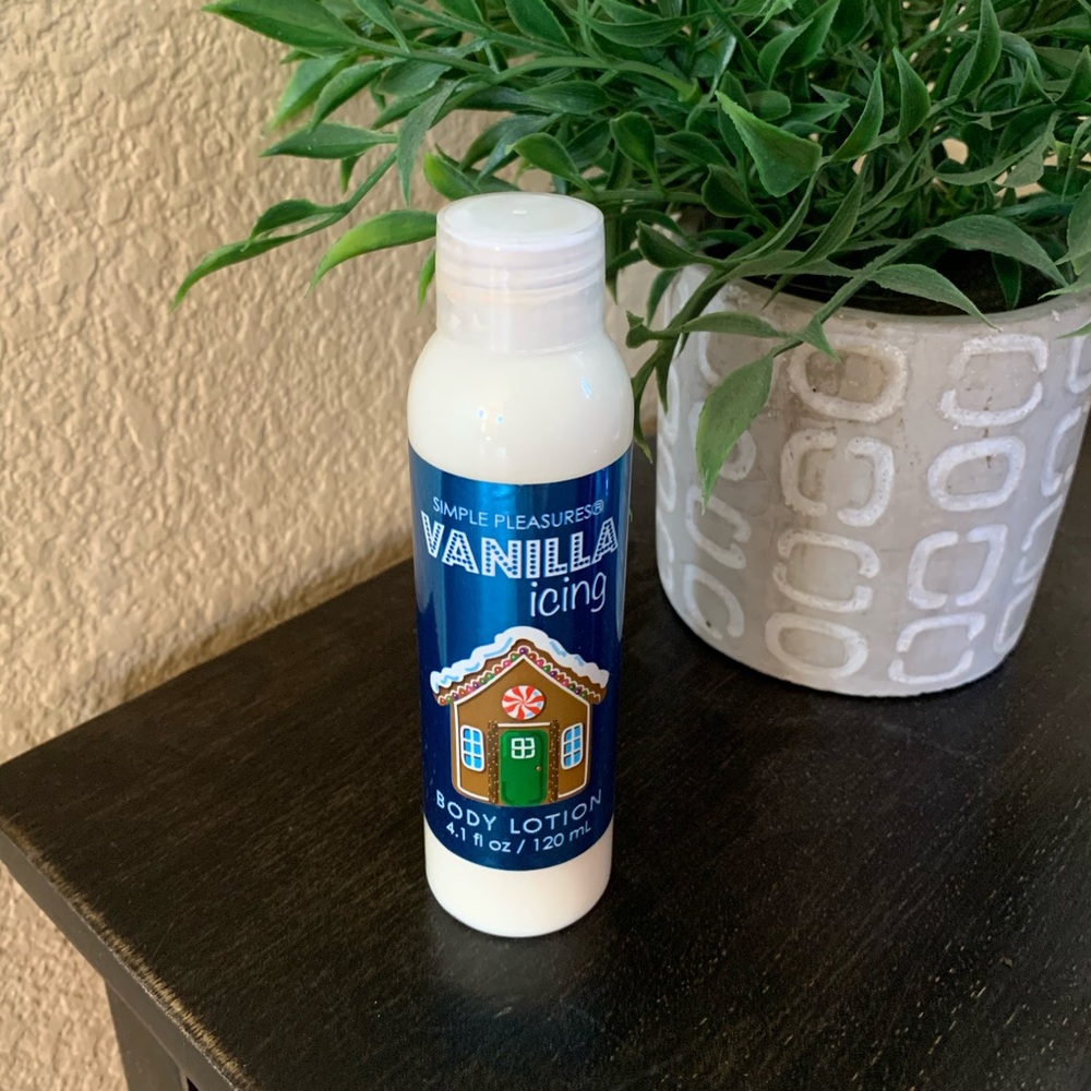 MINI Simple Pleasures “Vanilla Icing” Lotion